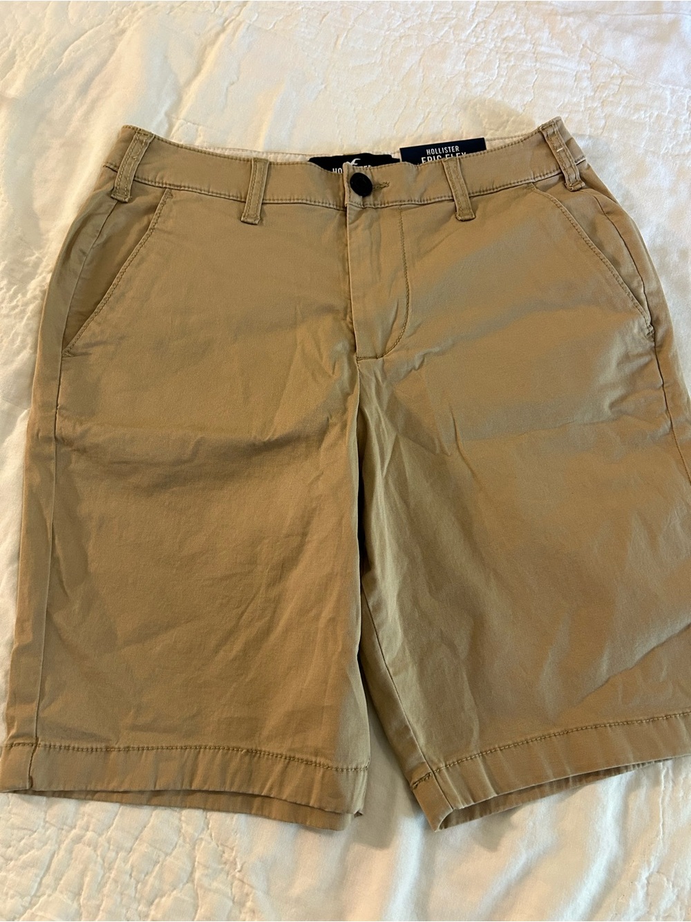 Hollister Men’s Khaki Flat-Front Chino Shorts